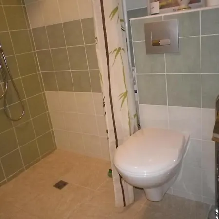 Les Chambres De La Fontaine 招待所 Gouex